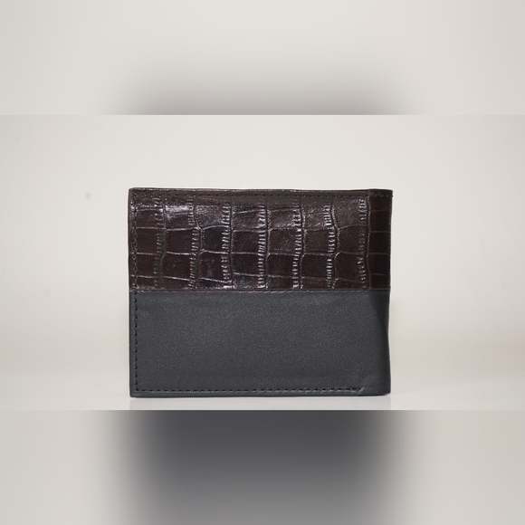 Other - Genuine Cow Napa crocodile tex with sold black  men wallet